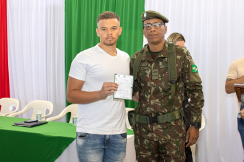 Foto - Solenidade de Compromisso à Bandeira dos Dispensados do Serviço Militar