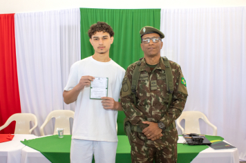 Foto - Solenidade de Compromisso à Bandeira dos Dispensados do Serviço Militar