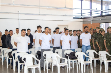 Foto - Solenidade de Compromisso à Bandeira dos Dispensados do Serviço Militar