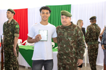 Foto - Solenidade de Compromisso à Bandeira dos Dispensados do Serviço Militar
