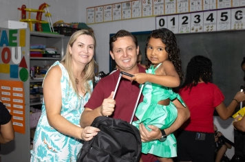Foto - Entrega Kit Escolar Santa Terezinha